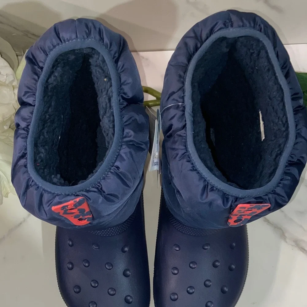 CROCS Classic Neo Puff Boots Kids Navy and Red Snow Boots two sizes available